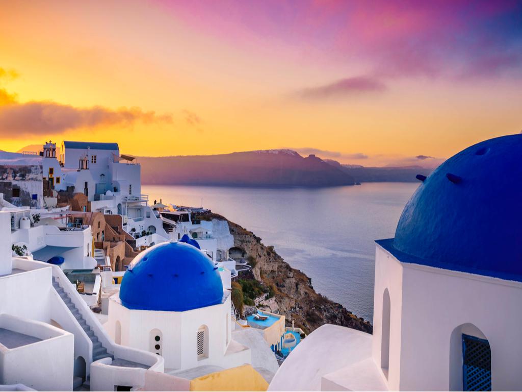 1024x768 Oia in Santorini most scenic coastline village in Greece