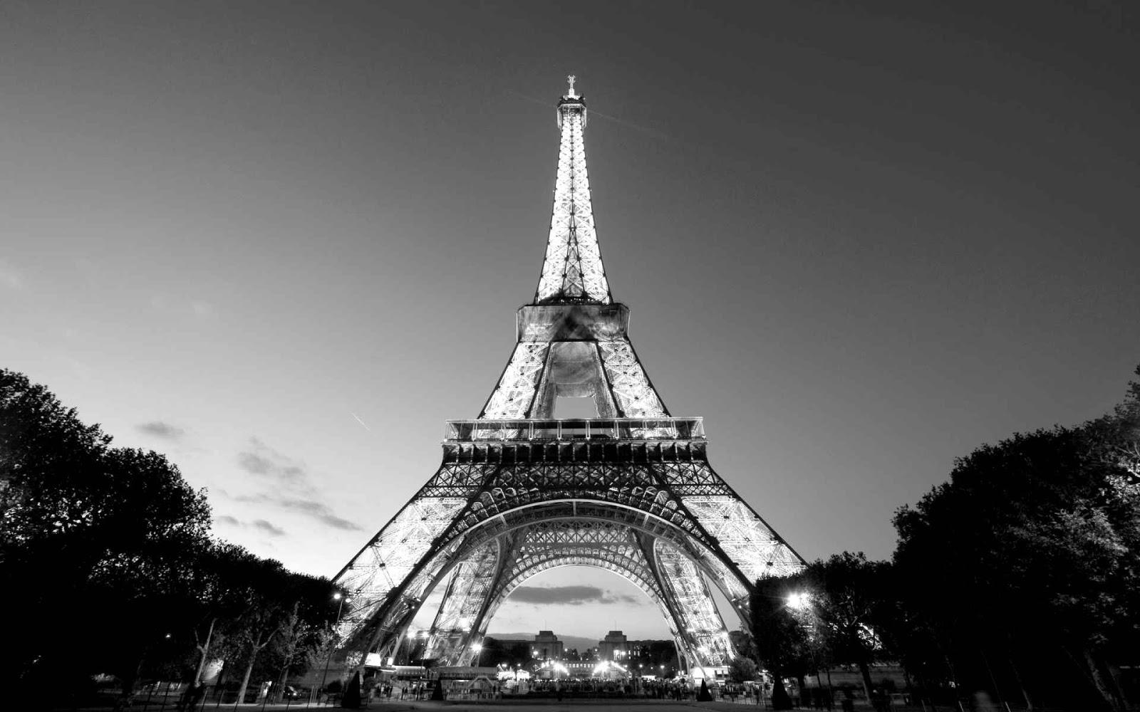 1600x1000 Black and White Paris Wallpaper