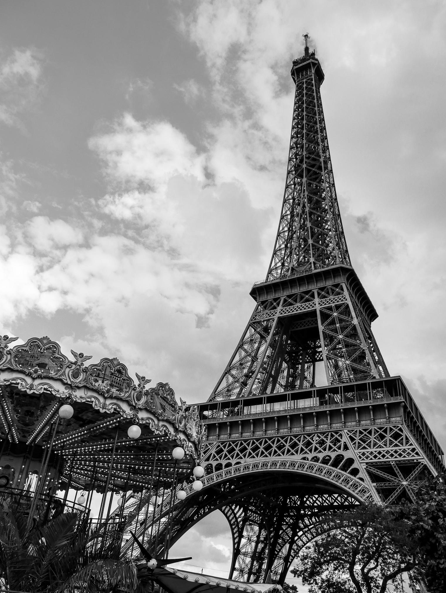 1520x2024 Stunning Black and White iPhone Wallpaper Background For Free