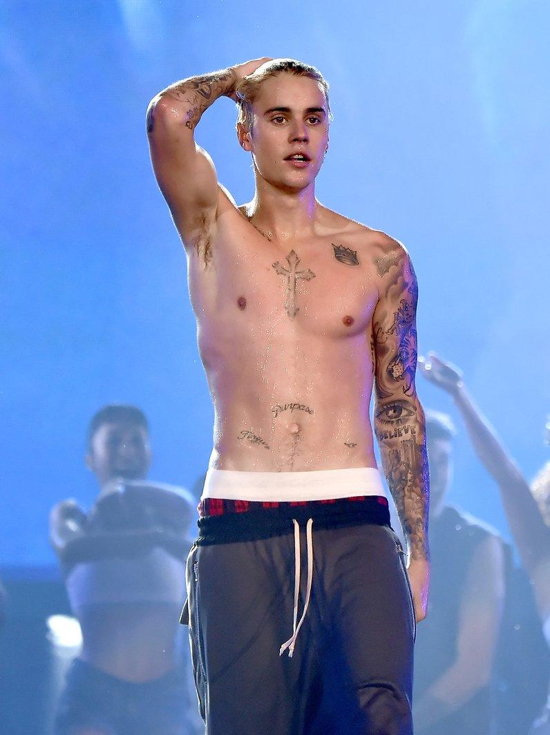 796x1064 The MUST SEE Picture From Justin Bieber's INSANE 'Purpose' World Tour