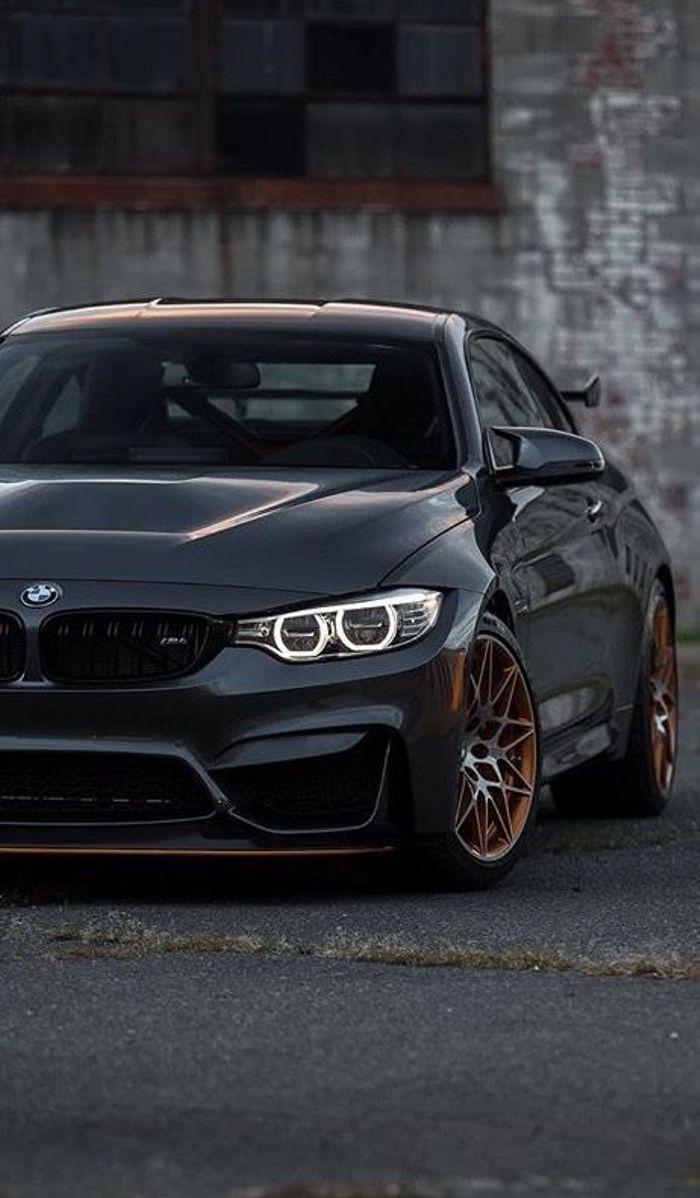 700x1198 BMW M4 GTS Wallpaper