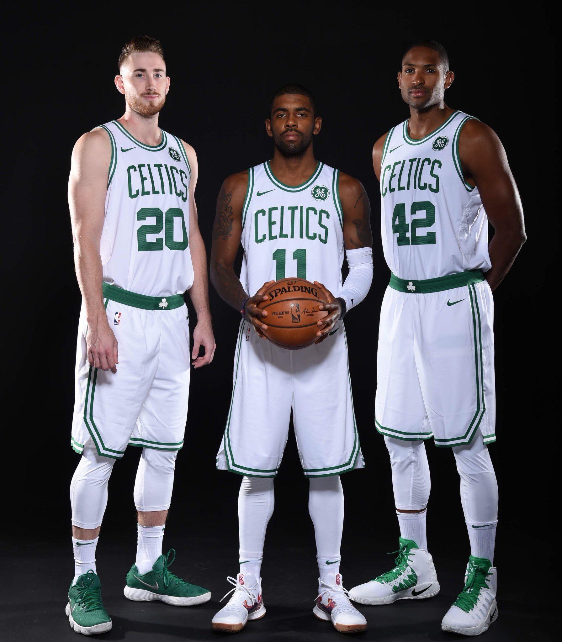 1792x2048 Gordon Hayward Wallpaper