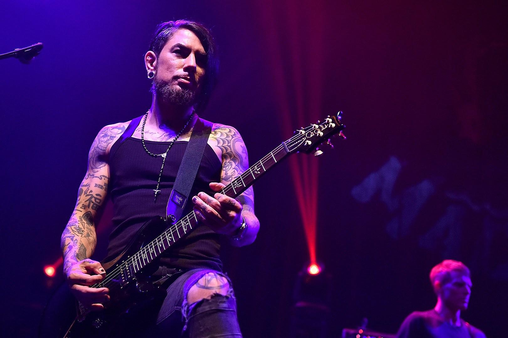 1620x1080 Dave Navarro on Chris Cornell's Death: 'How Is It Possible?'