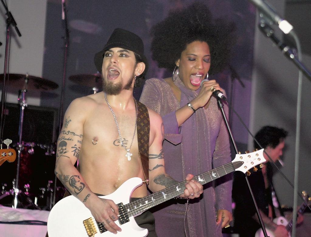 1024x780 Dave Navarro, Macy Gray Navarro and Macy Gray Photo