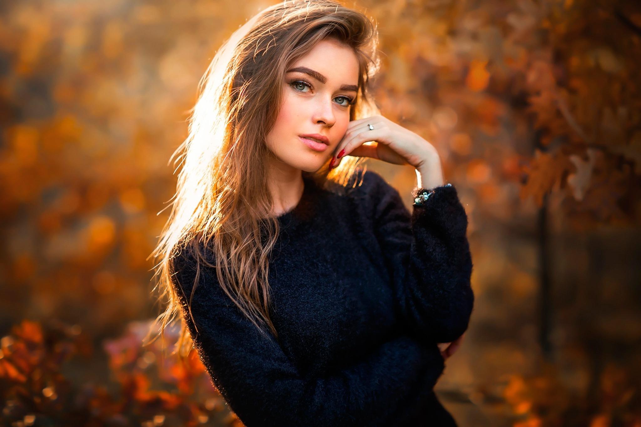 2048x1365 Beautiful Woman Wallpaper 2048x1365