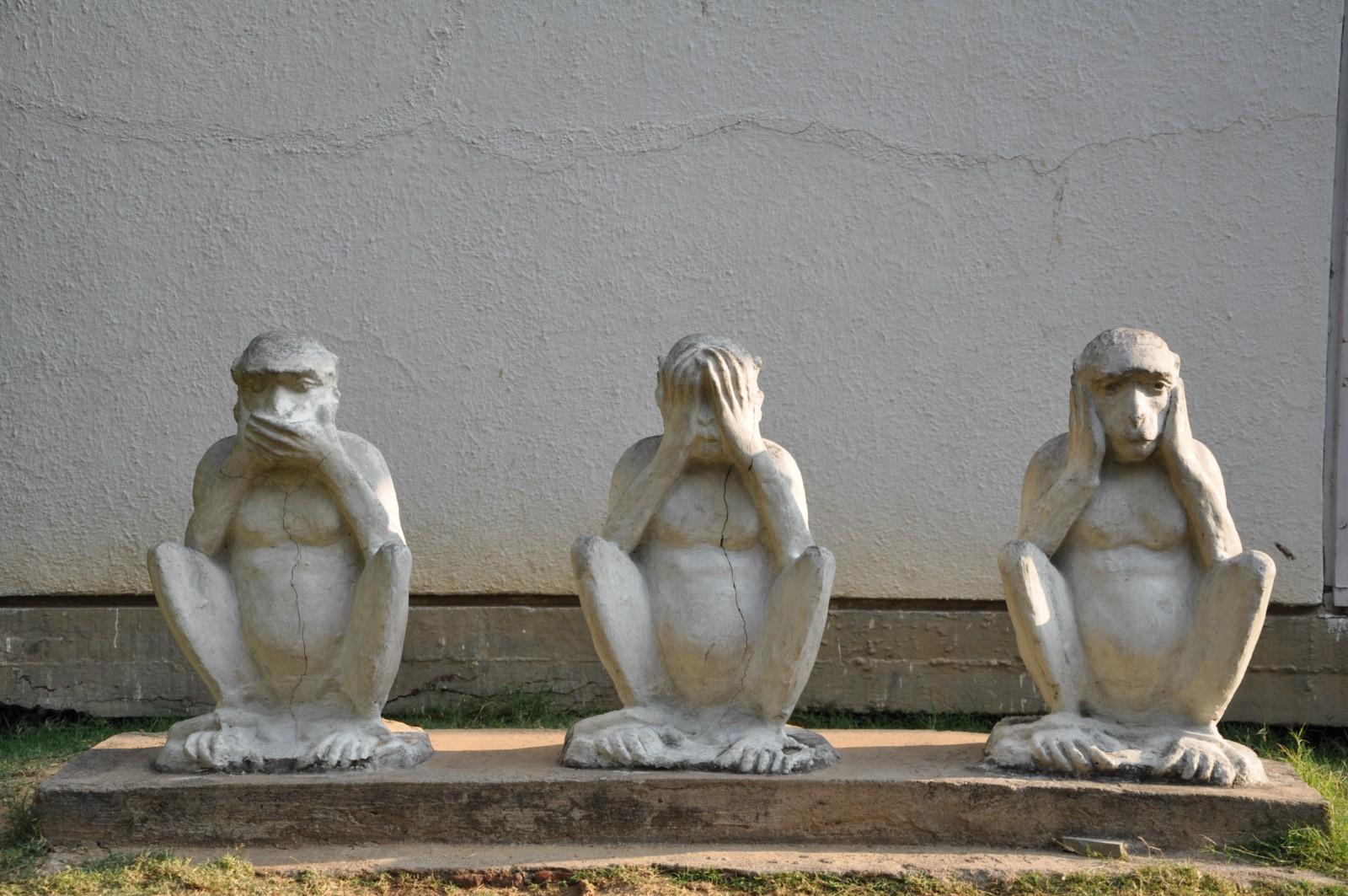1600x1063 Three wise monkeys