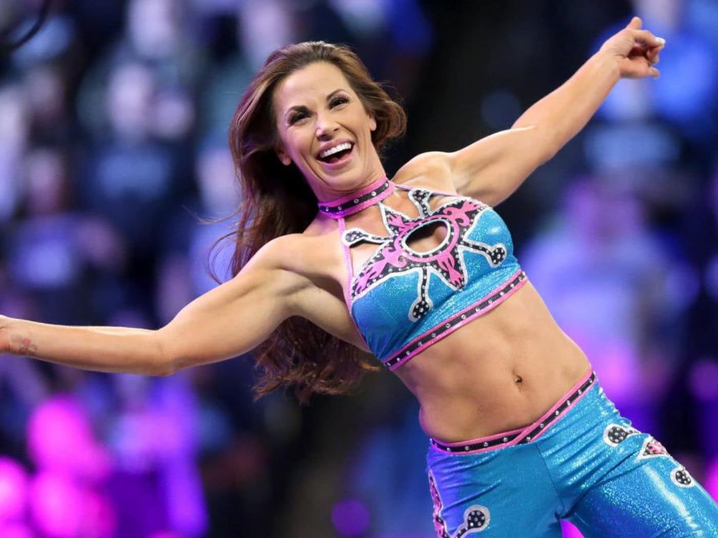 1400x1050 After Firing Her, WWE Sends Mickie James Her Items In A Garbage Bag