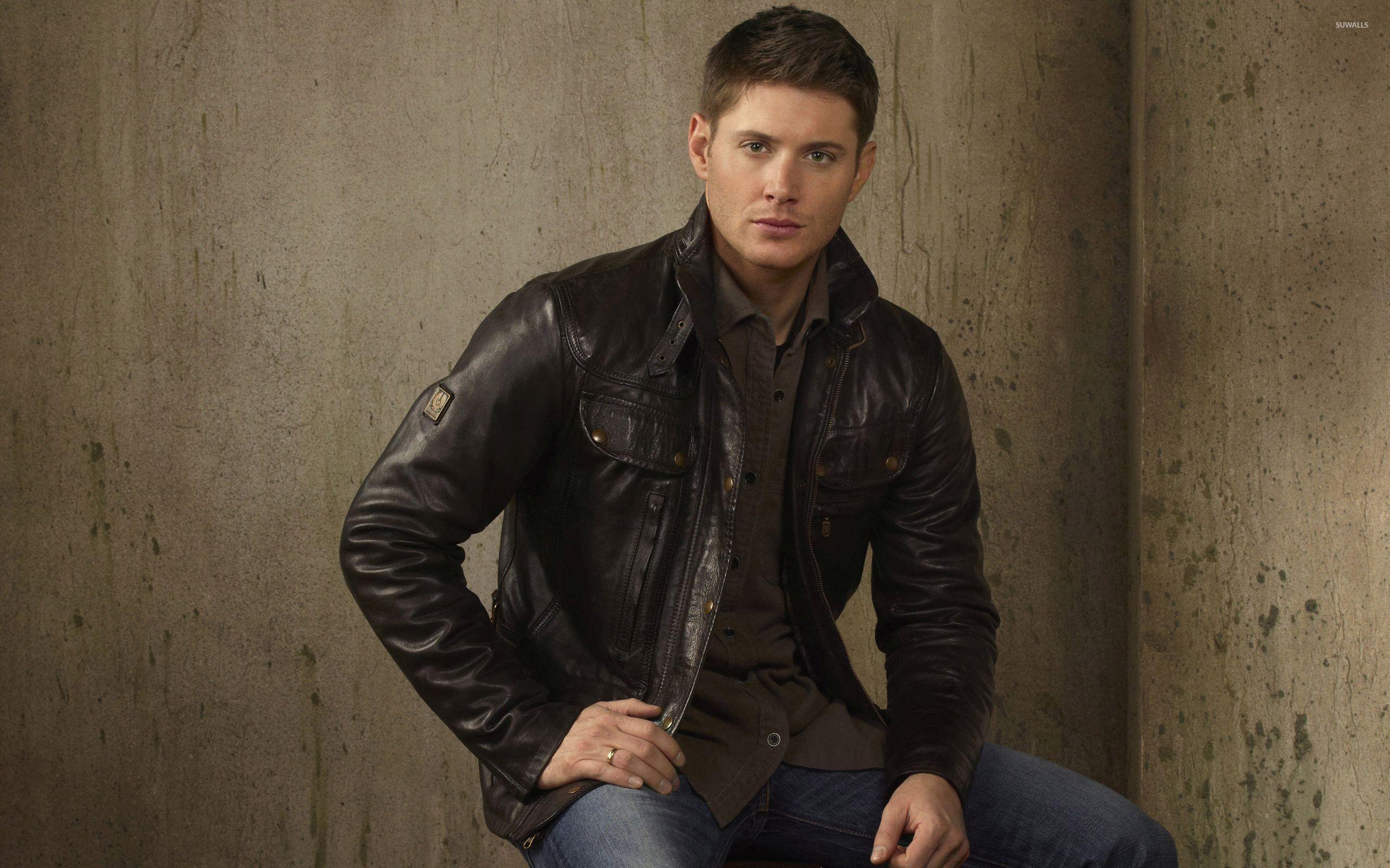 2560x1600 Jensen Ackles with a leather jacket wallpaper celebrity wallpaper