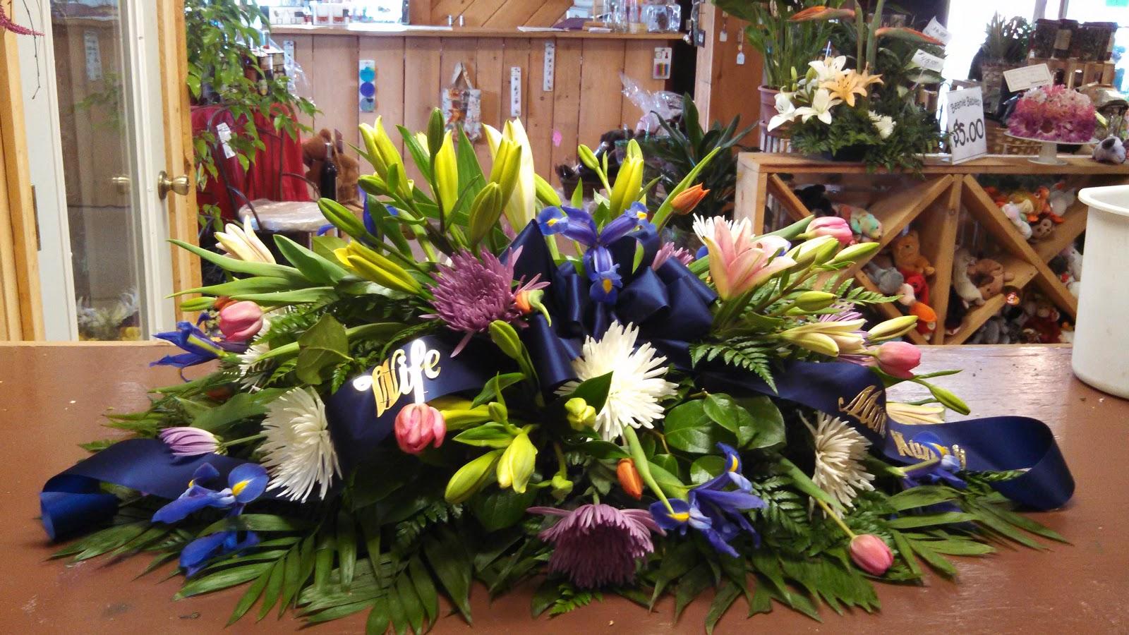1600x900 Roupp Funeral Home Most Popular Flowers for Funerals