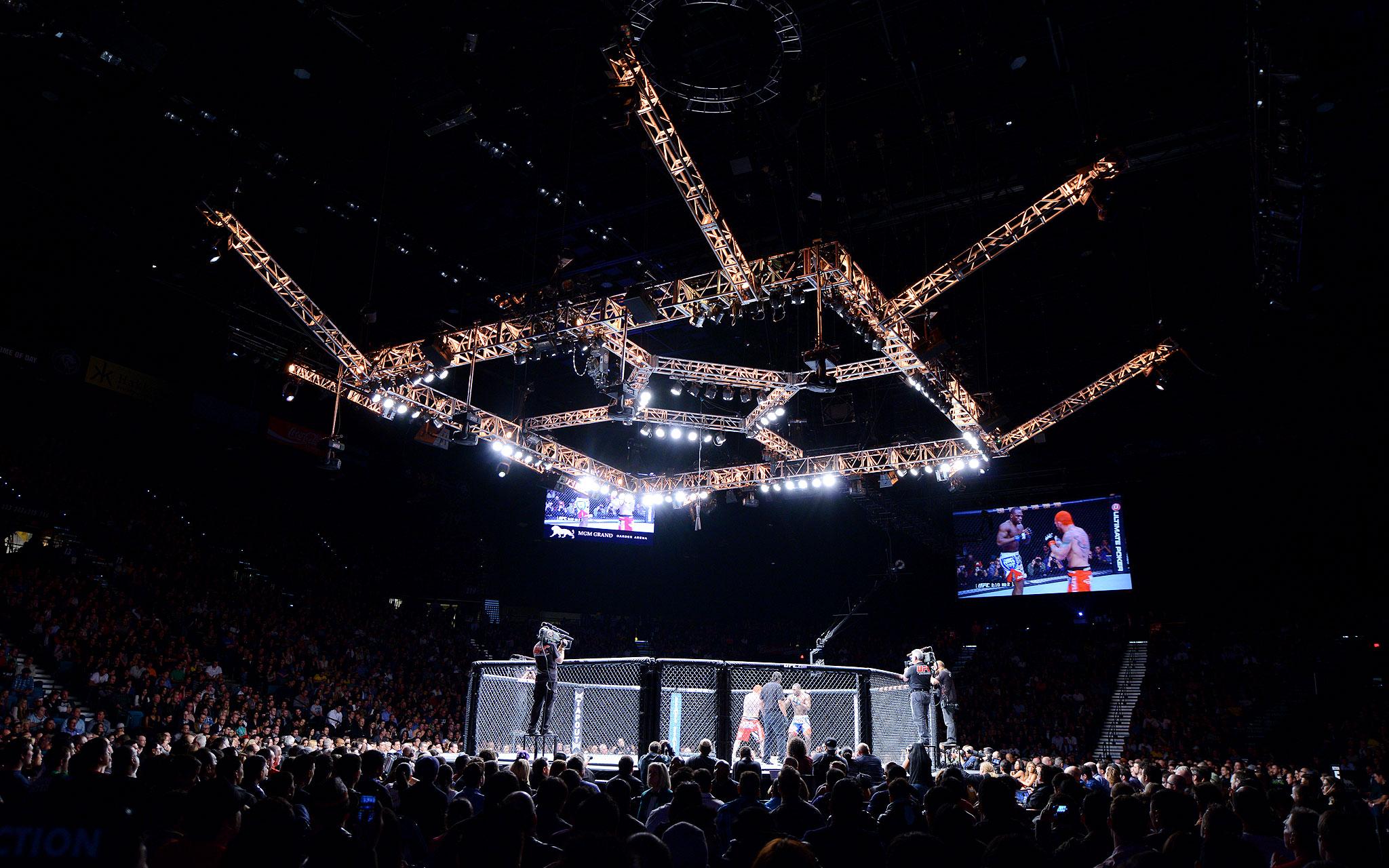 2048x1280 Chris Leben Derek Brunson 155 : Junior Dos Santos Versus Cain Velasquez