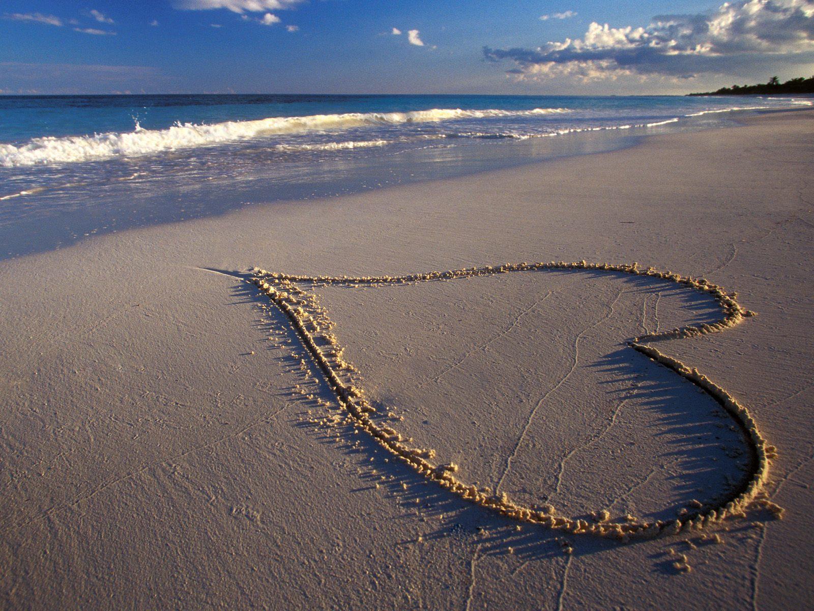 1600x1200 Heart In Beach Love Wallpaper Breastfeeding Center of Ann Arbor