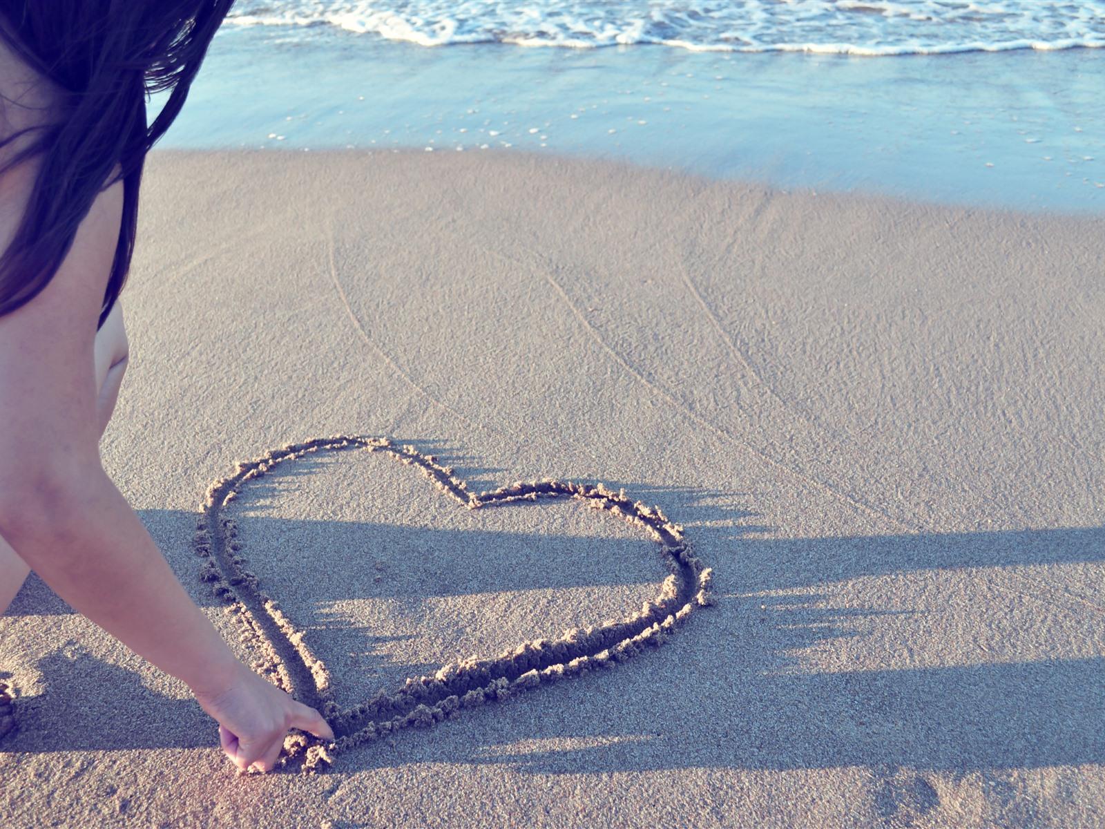 Heart Love Beach Wallpapers - Top Free Heart Love Beach Backgrounds ...