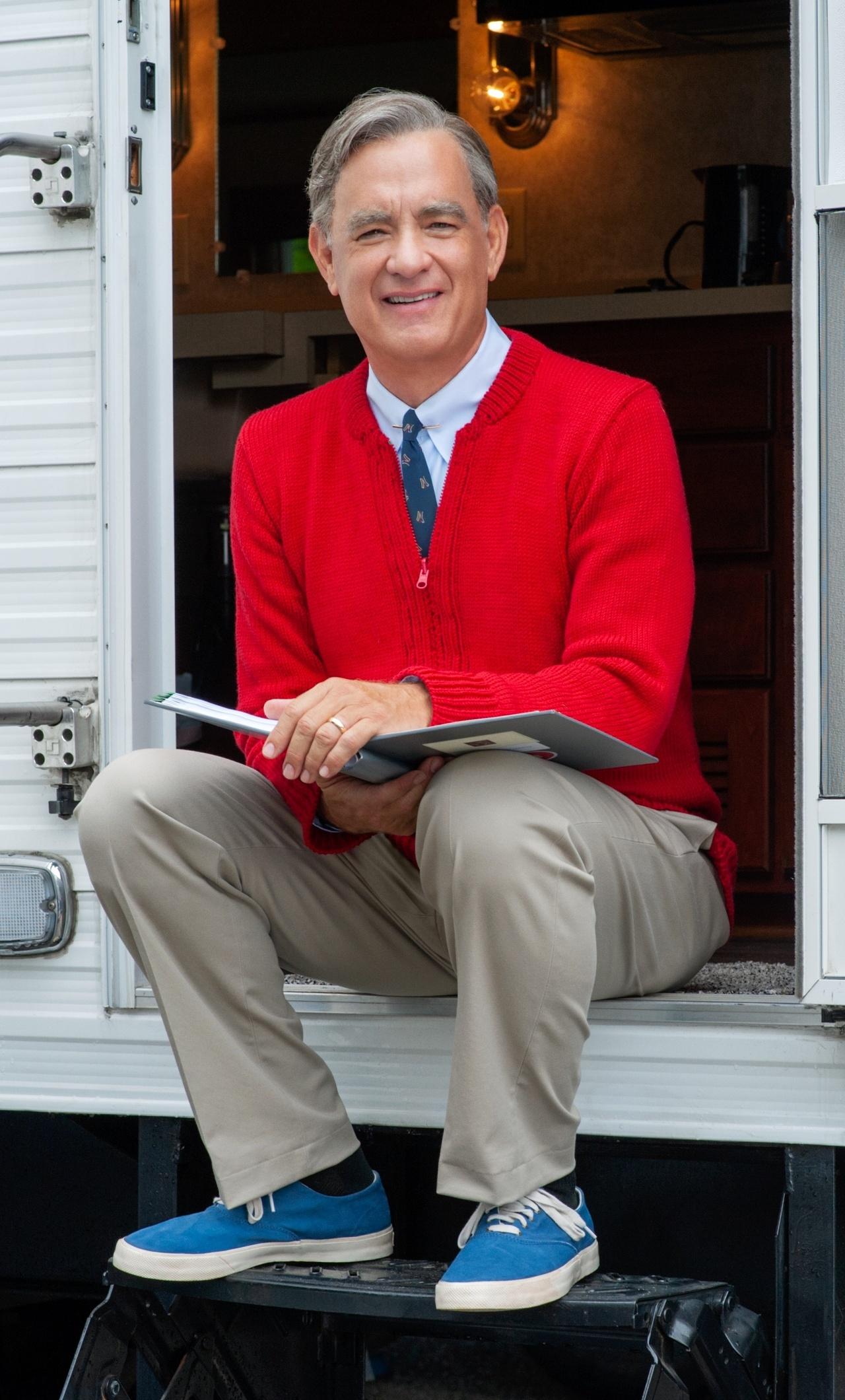 1280x2120 Tom Hanks As Mr Rogers Movie iPhone HD 4k Wallpaper, Image, Background, Photo and Picture