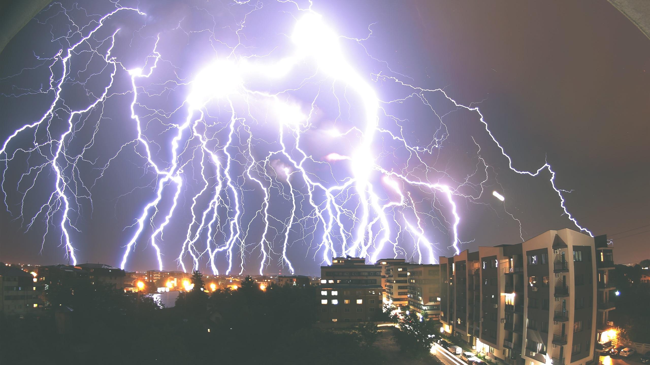 2560x1440 Wallpaper Lightning, storm, city, night 2880x1800 HD Picture, Image