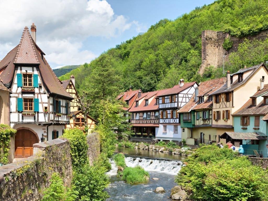 1024x768 Prettiest Small Towns in France (+ Map!) Escape Clause