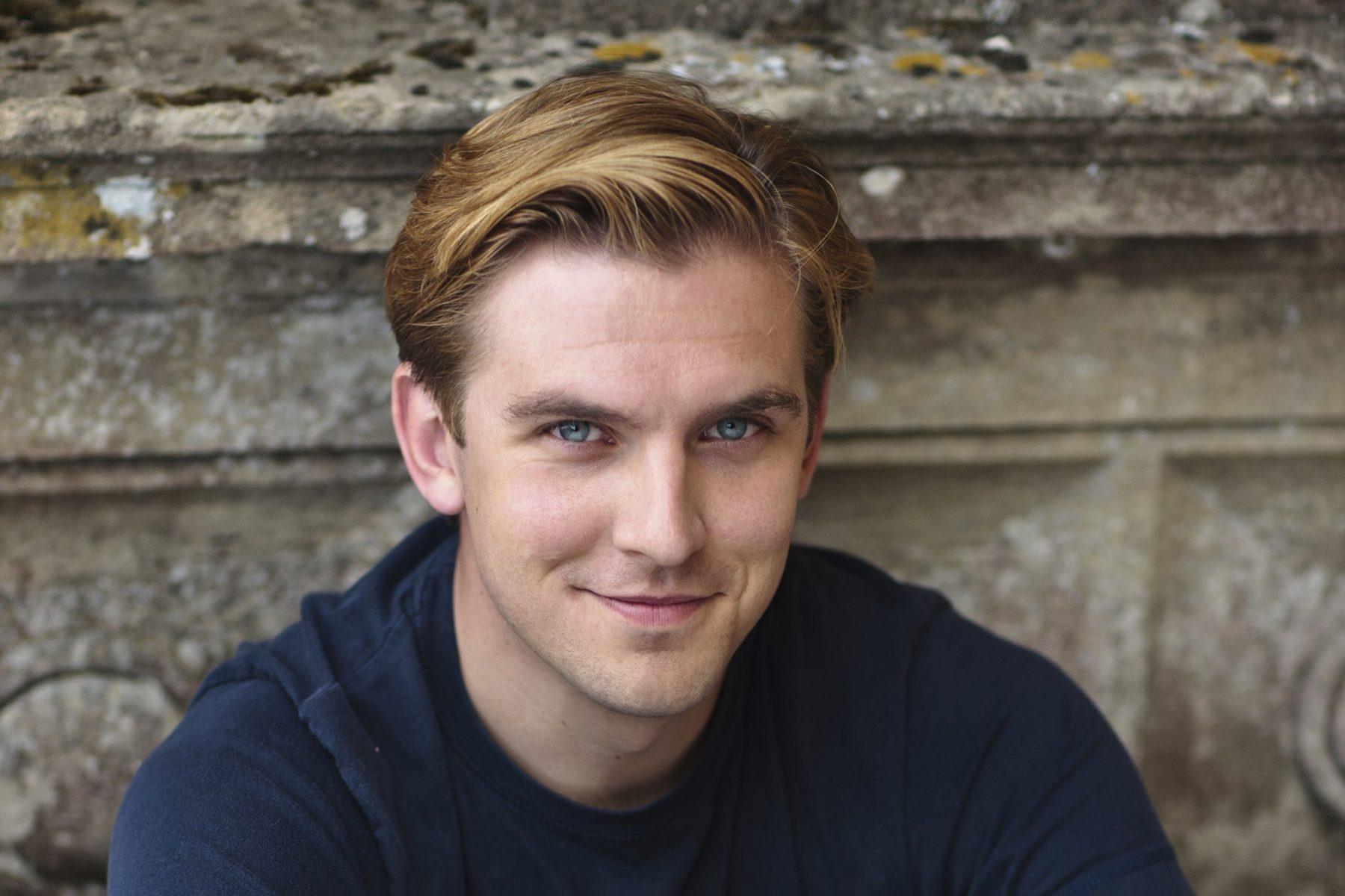 1800x1200 Dan Stevens HD
