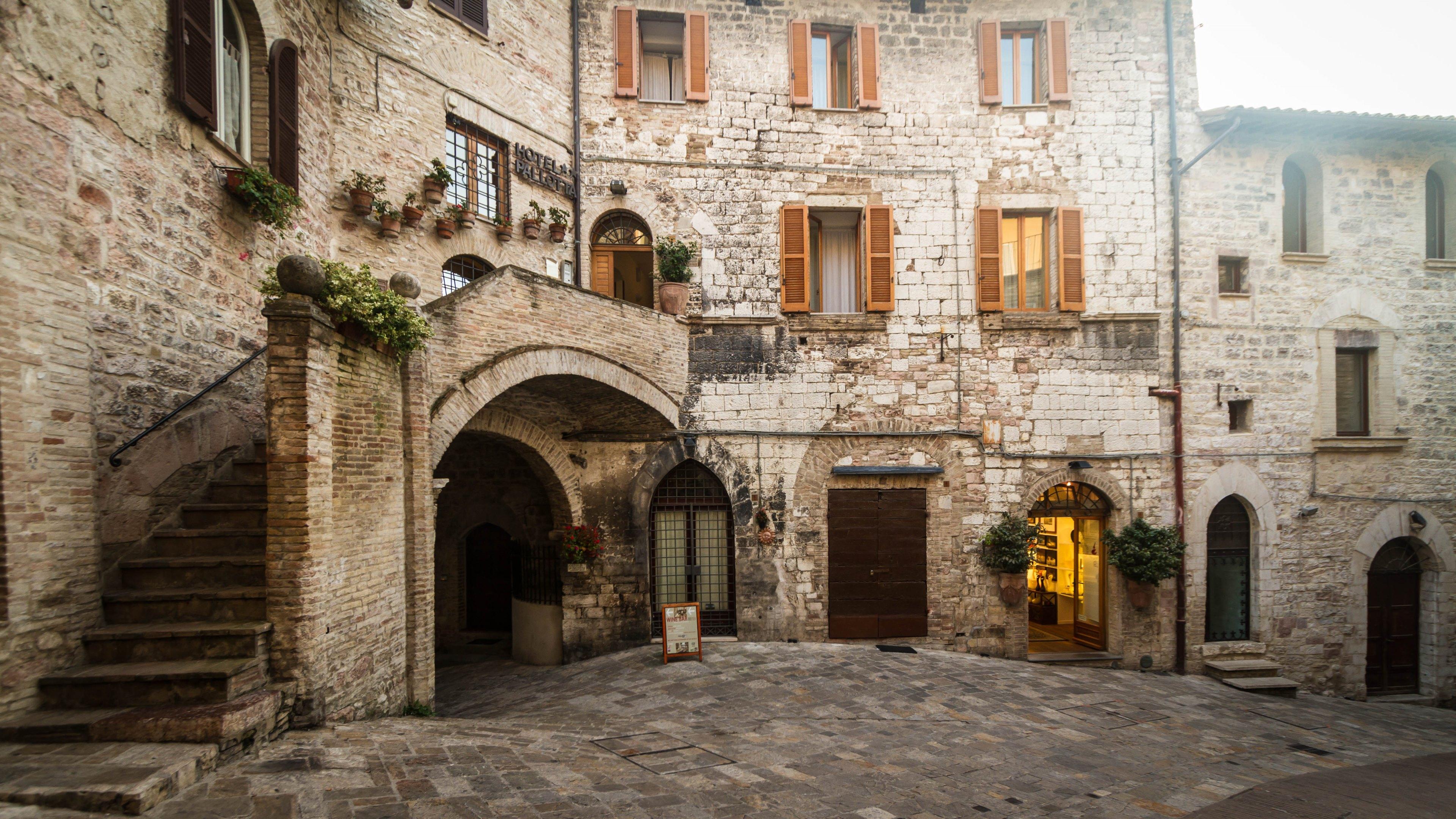 3840x2160 ARCHITECTURE, PHOTOGRAPHY) Buildings And Architecture From Assisi UHD / Resolution: 3840×2160 //000070