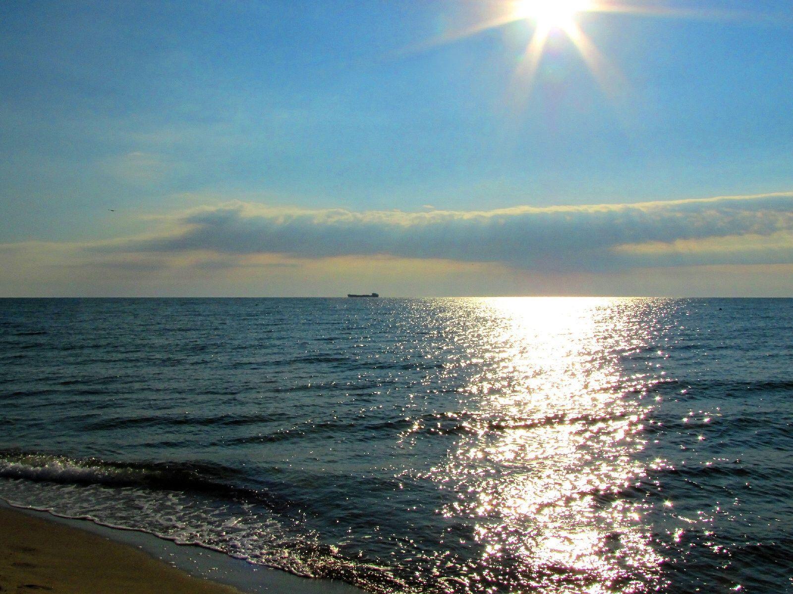 Г черное море. Море в Сочи чёрное море. Берег черного моря Одесса. Чернрное море. Вид на черное море.