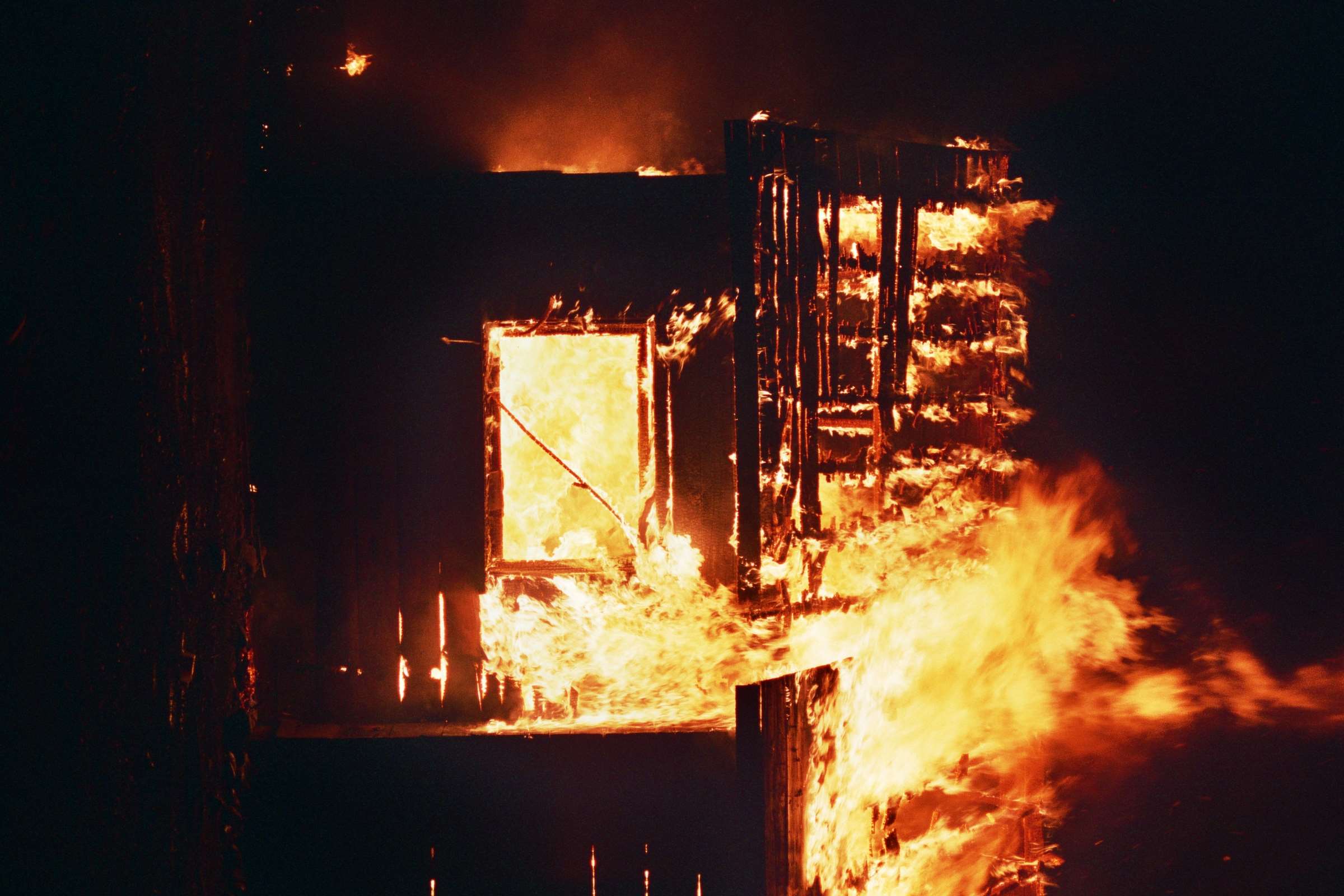2400x1600 burning, firefighters, flames, heat, hot, house wallpaper