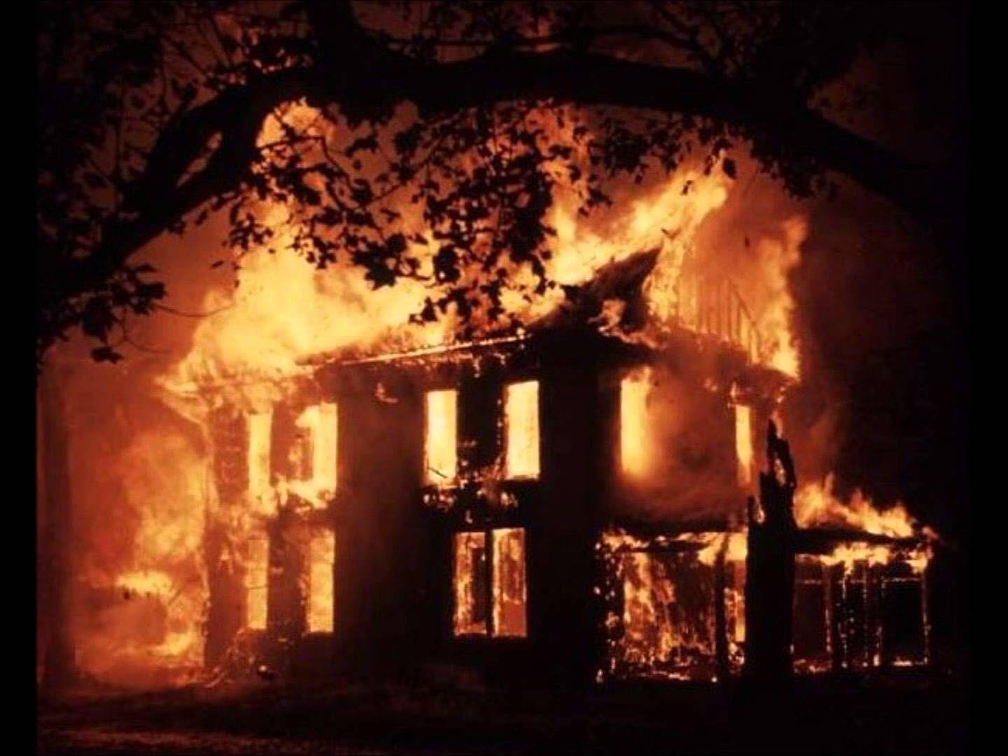 1440x1080 The Disturbed 1: The Nightmare. Fire, Burning house, We were liars