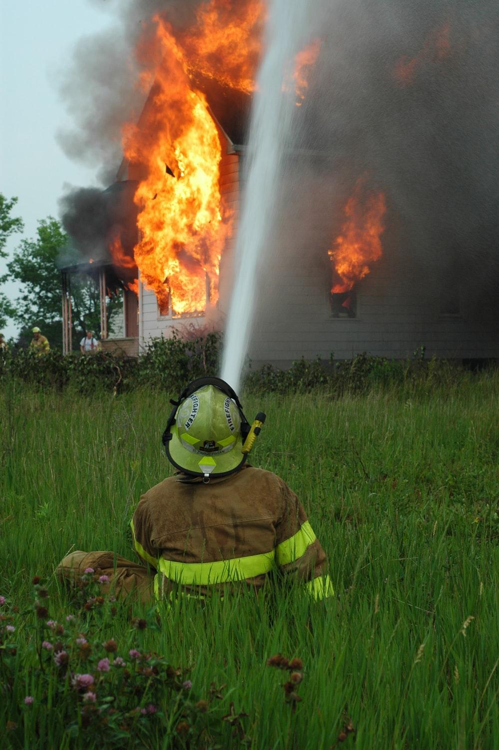 1000x1504 Burning House Picture. Download Free Image
