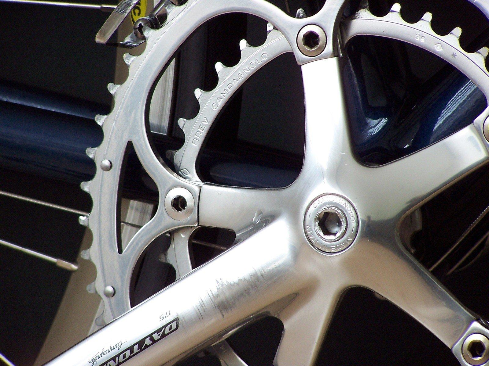 1600x1200 Free bike parts 3
