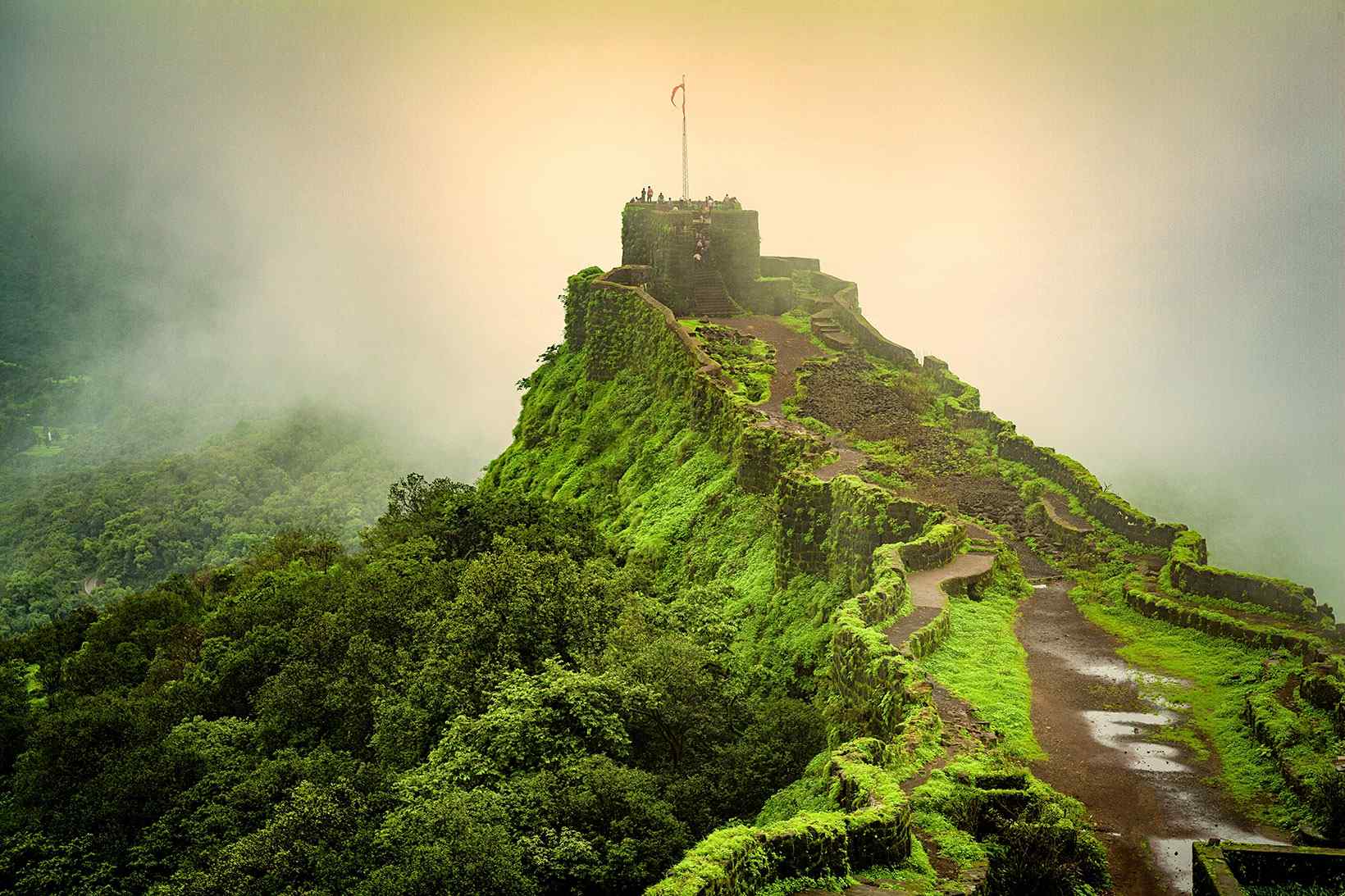 1640x1093 Hotels in Mahabaleshwar. BOOK Mahabaleshwar Hotels. Great DEALS Available