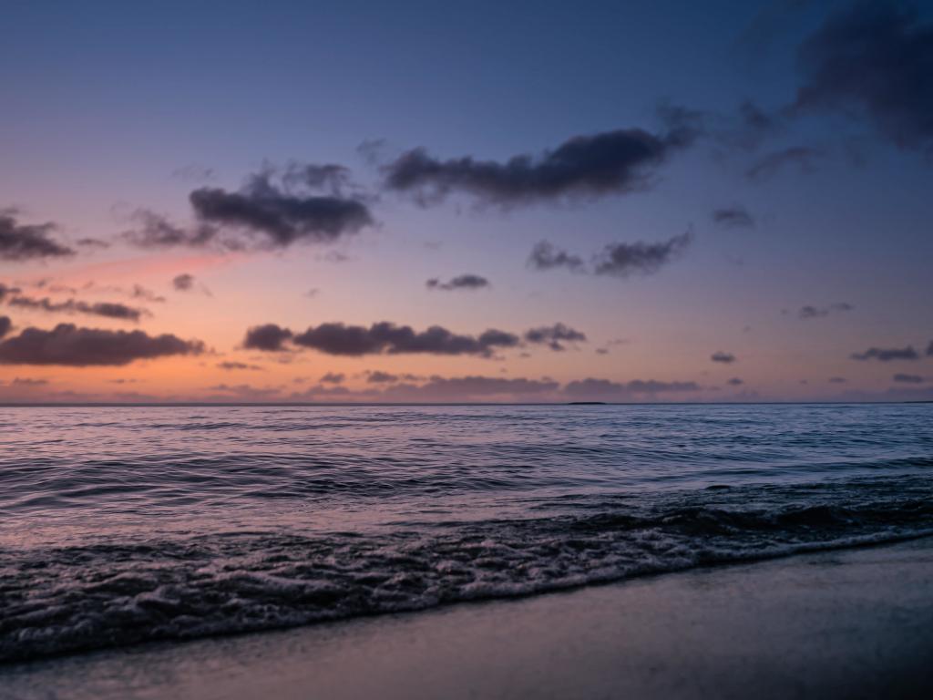 1024x768 Desktop wallpaper beach, evening calm and relaxing sea, HD image, picture, background, 1d6602