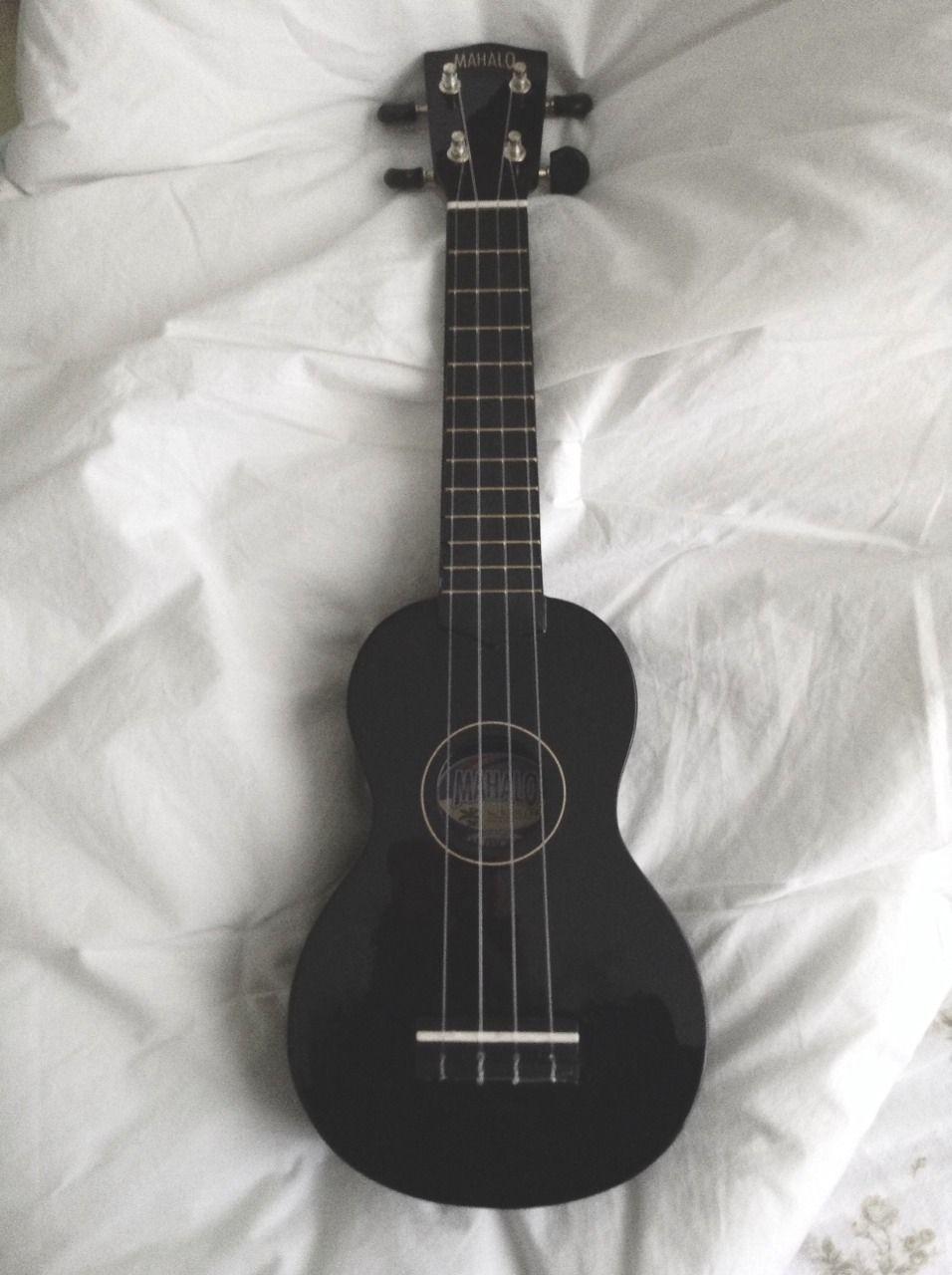 956x1280 Ukulele Aesthetic Wallpaper