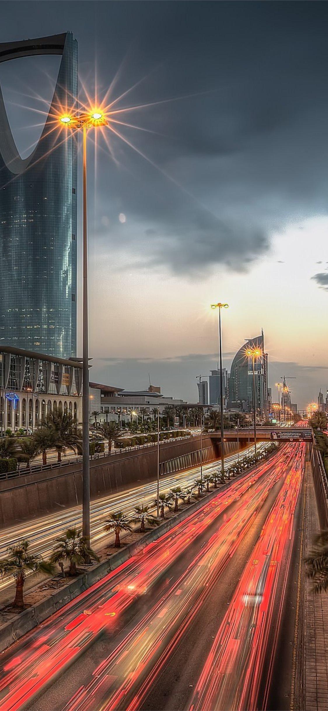 1125x2436 Kingdom Tower Saudi Arabia Resolution HD City 4K I. iPhone Wallpaper Free Download