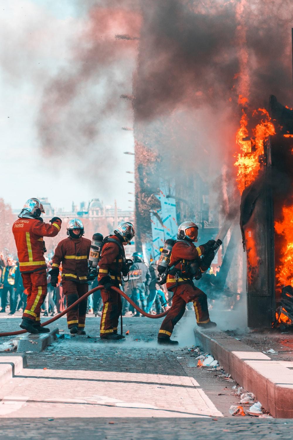 1000x1500 Fireman Picture [HD]. Download Free Image