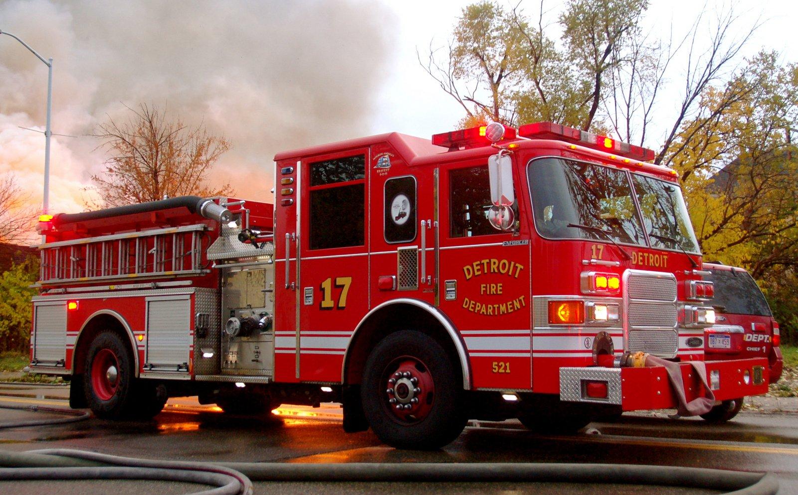 1600x994 1600x994 fire truck wallpaper