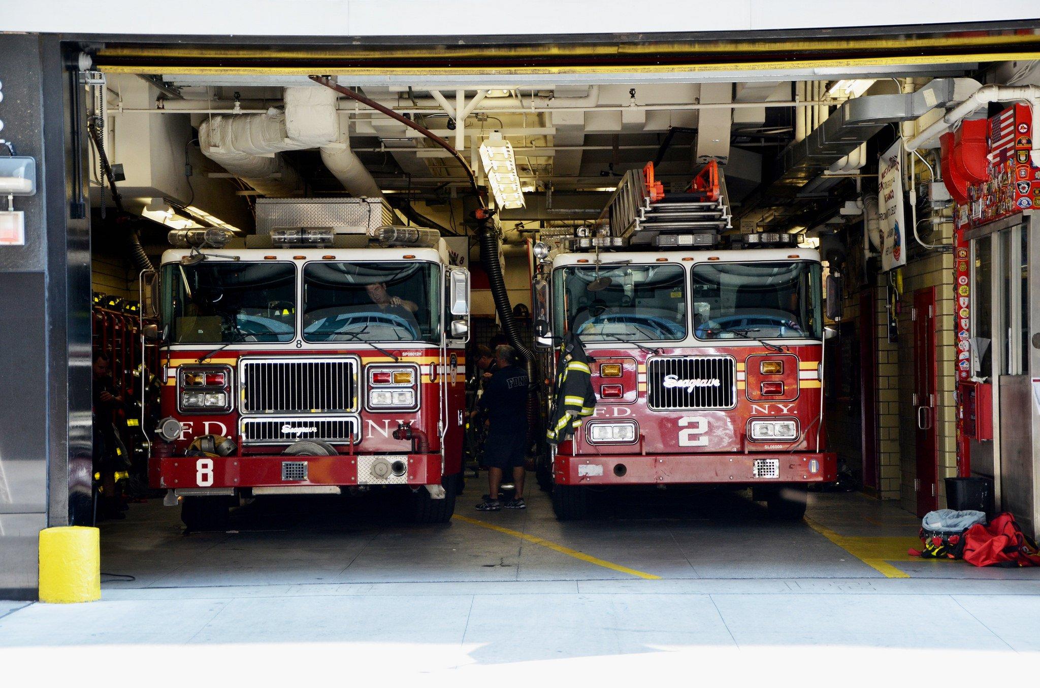 2048x1356 ambulance, Camion, Cars, Boat, Emergency, Fire, Fire departments, Fire, Truck, Medic, New york, F, D, N, Y, Pompier, Rescue, Suv, Truck, Usa Wallpaper HD / Desktop and Mobile Background