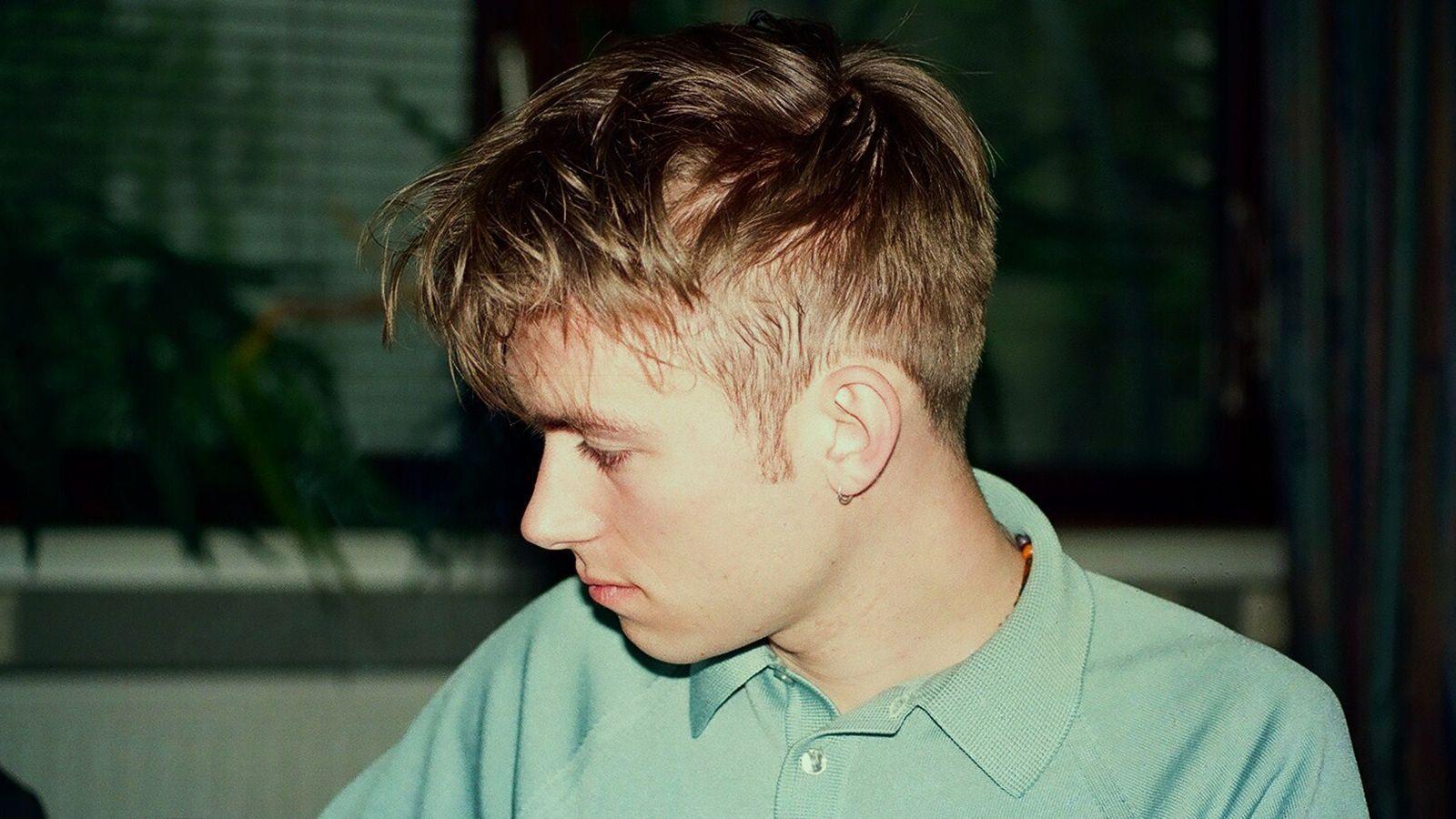 1600x900 Damon Albarn Wallpaper
