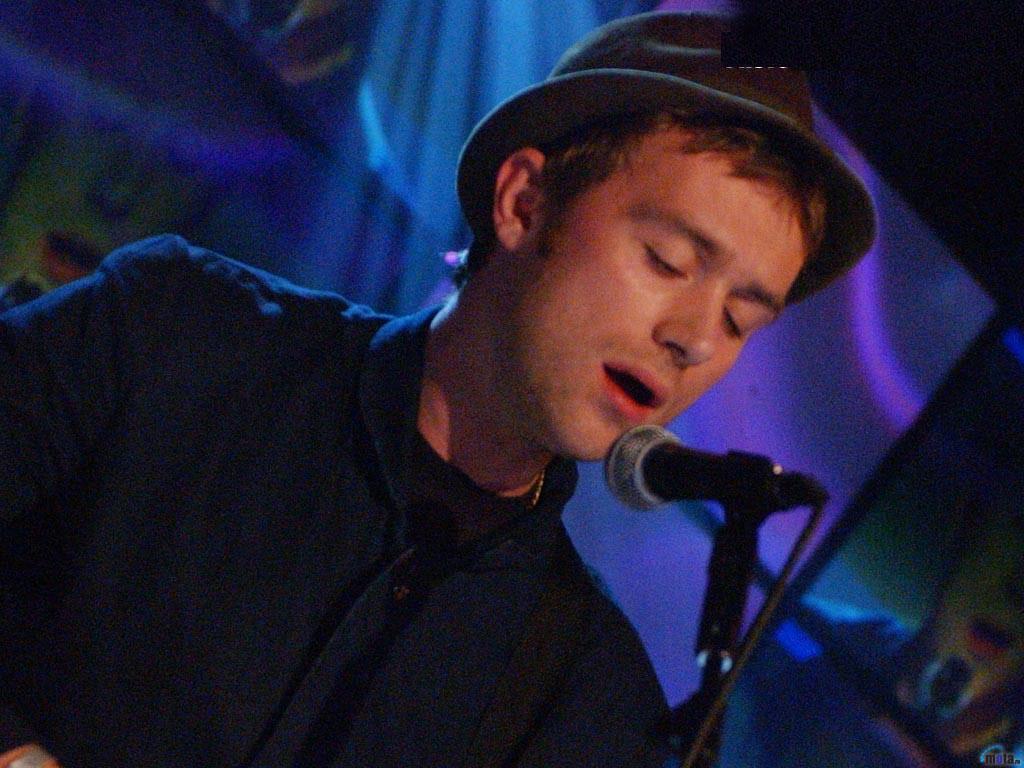1024x768 Download Wallpaper damon albarn blur, 1024x Blur