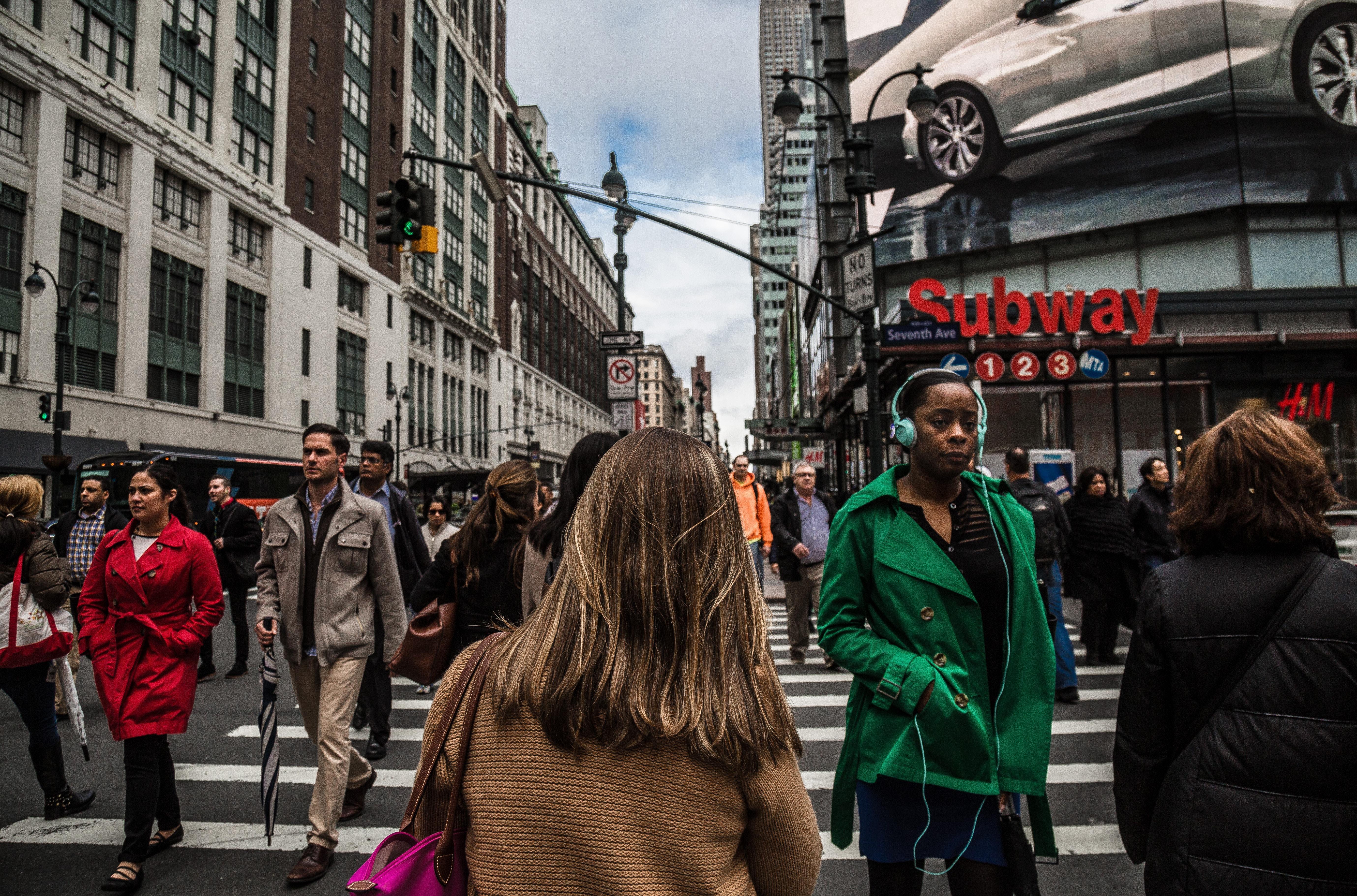5518x3645 5518x3645 walkin, street, travel background, people, subway, Free image, wallpaper, travel wallpaper, walking, road, pedestrian, person, traffic lights, corssing, crosswalk, sign, avenie, city
