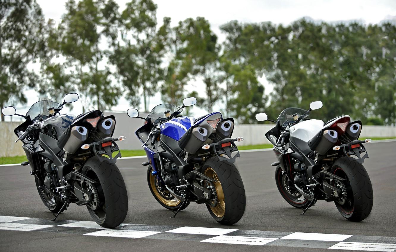 1332x850 Wallpaper White, Blue, Black, Три Yamaha YZF R1 Image For Desktop, Section мотоциклы