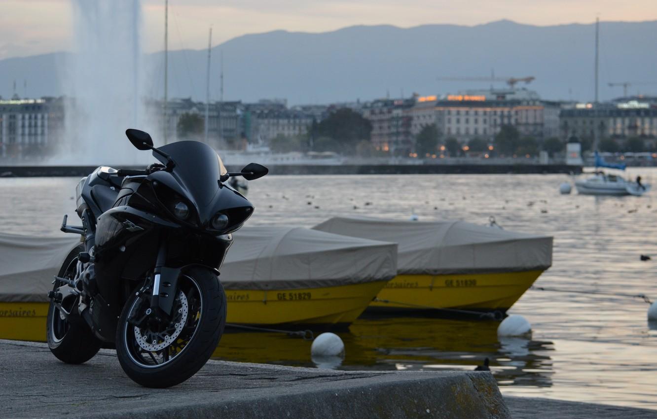 1332x850 Wallpaper the city, black, boats, fountain, black, yamaha, bike, Yamaha, yzf -r1 image for desktop, section мотоциклы