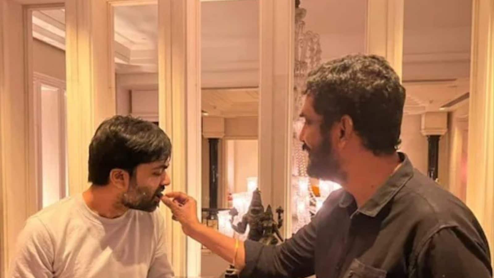 1600x900 Producer Suresh Kamatchi Celebrates Success of Maanadu With Actor Simbu; Shares Pics