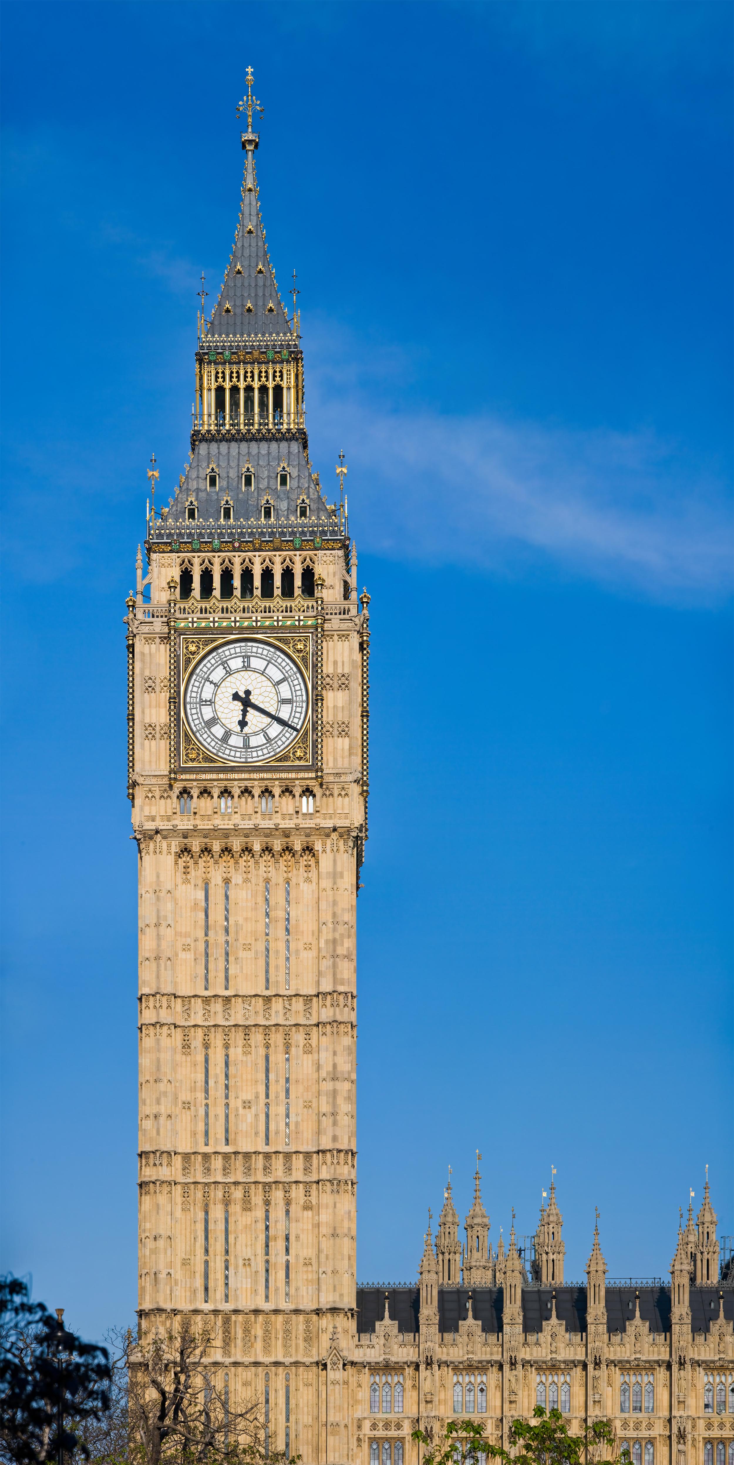 2500x4986 Big Ben