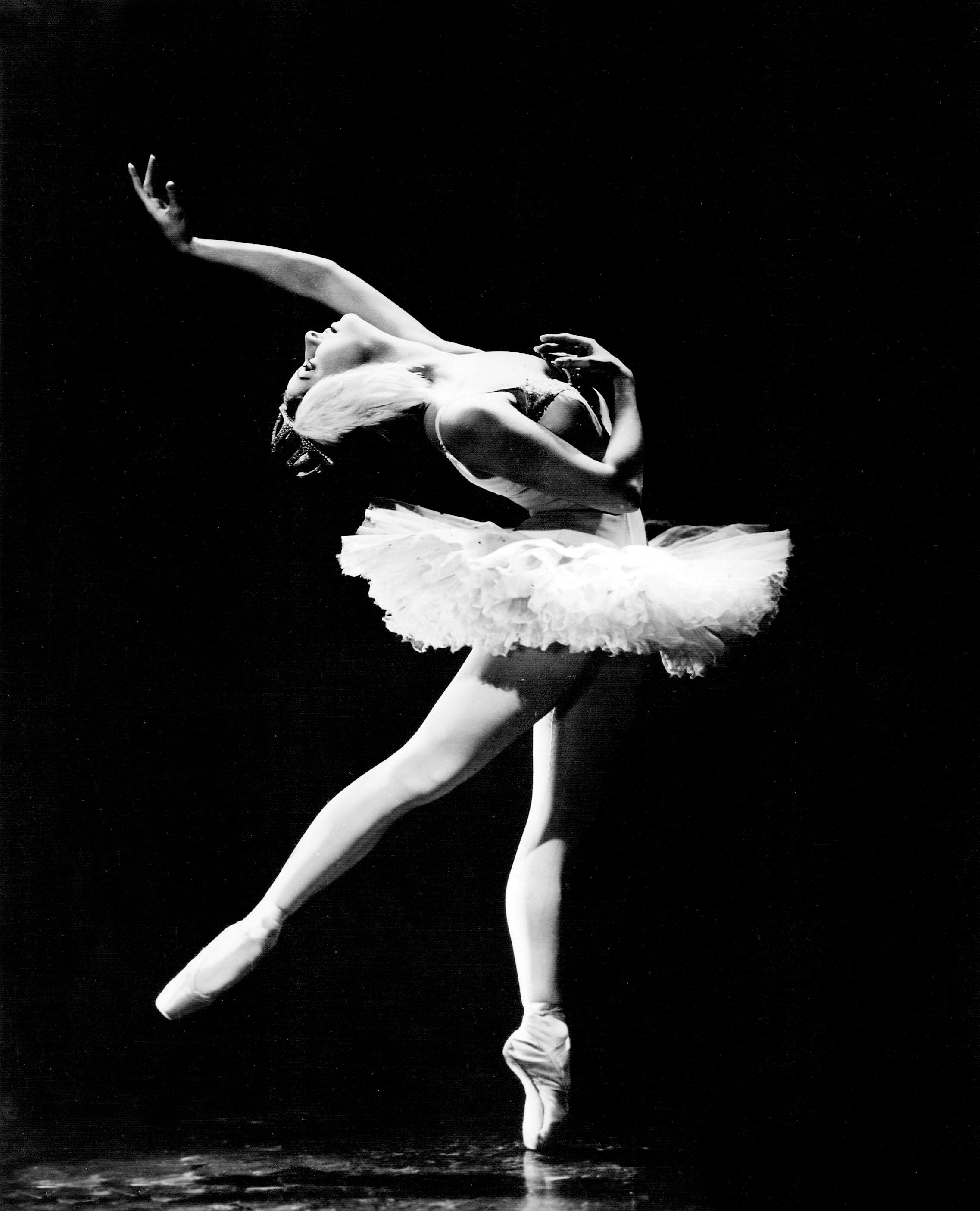 2274x2811 Alicia Alonso As She Appeared In The American Ballet