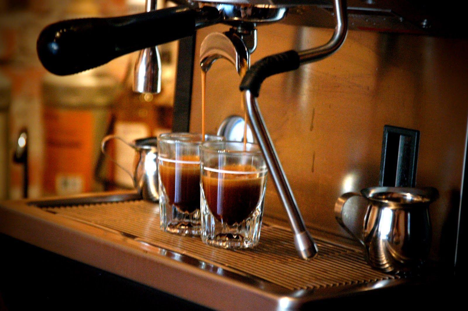 1600x1064 Making Coffee Espresso