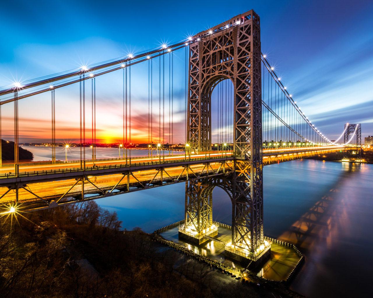 1280x1024 George Washington Bridge A Bridge On The Hudson River Linking Manhattan And Washington Heights In New York City Sunrise Landscape :