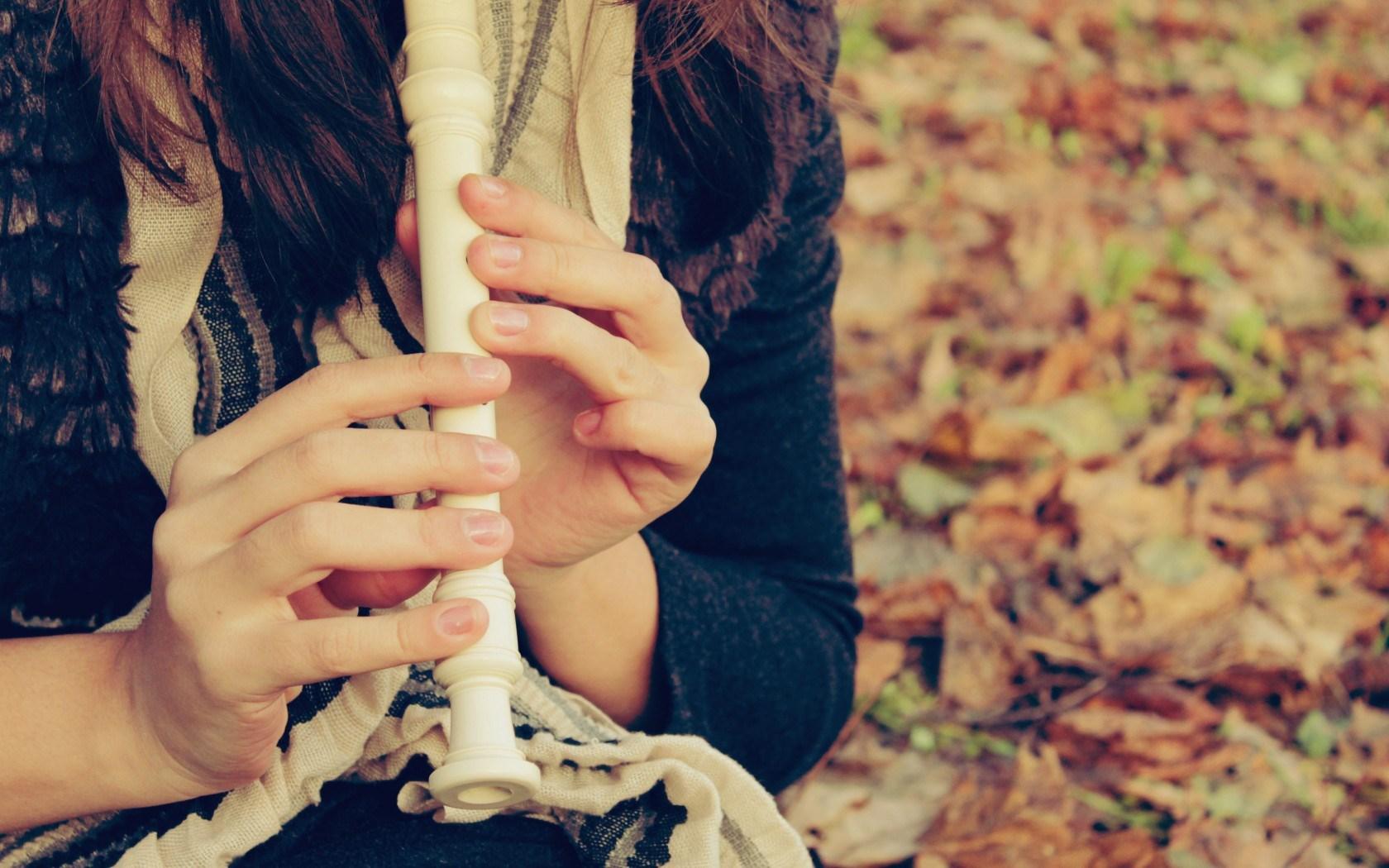 1680x1050 Girl Flute Fall