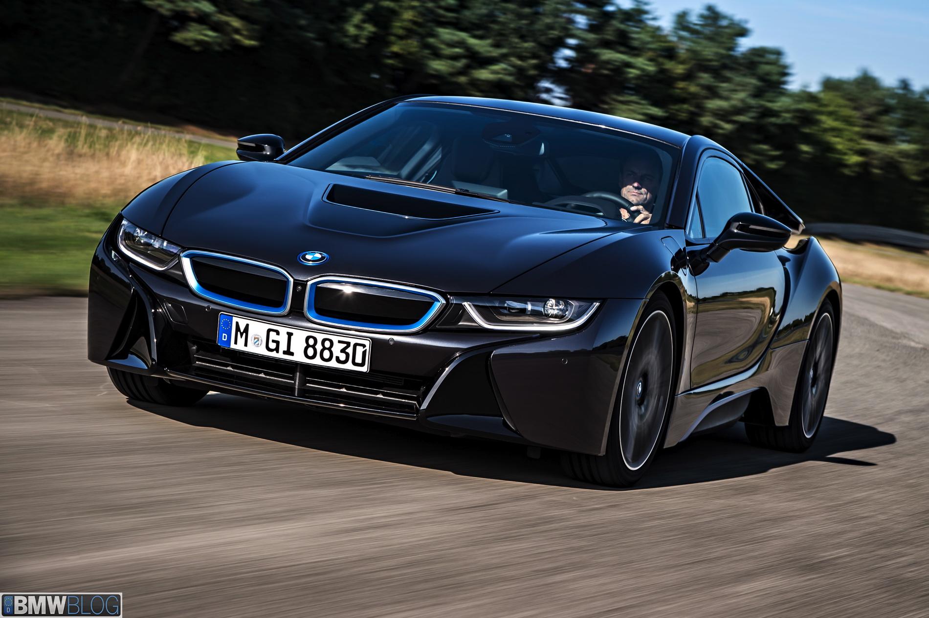 1900x1264 BMW i8 Resolution Photo