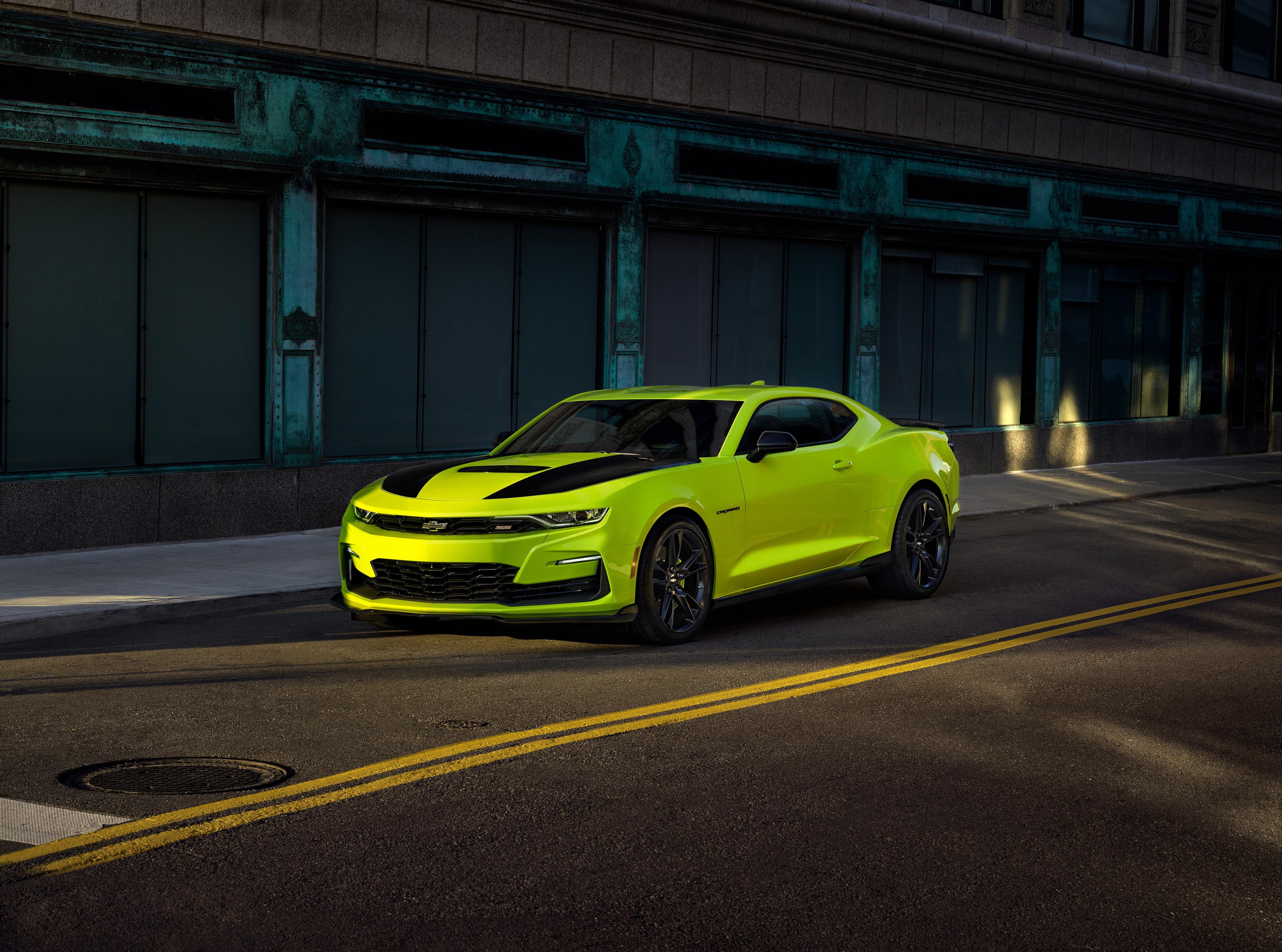 4096x3043 Camaro Wallpaper 4K Background