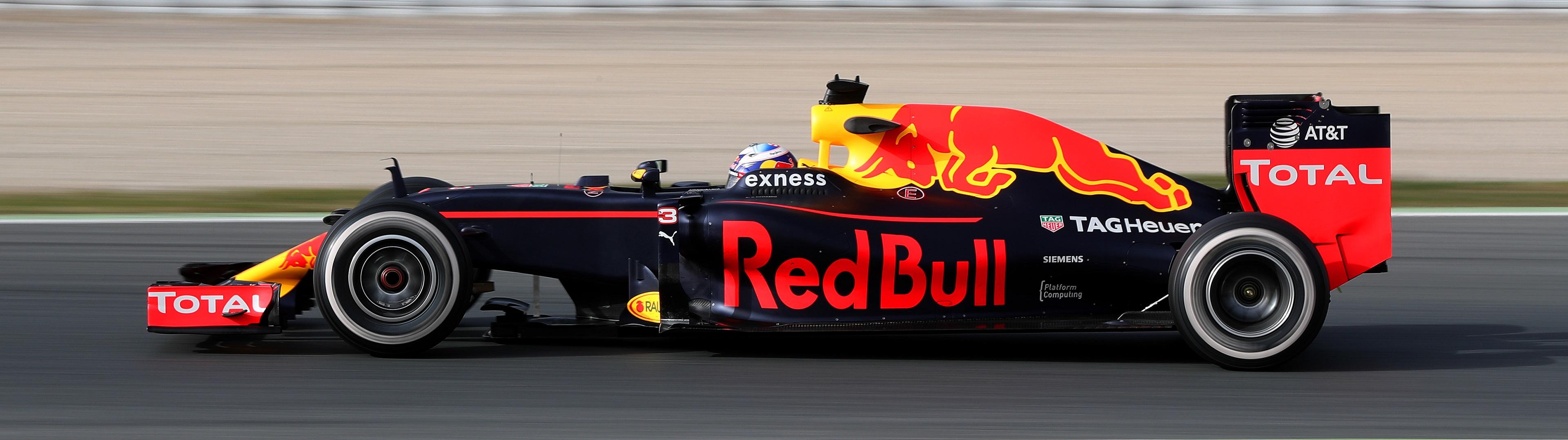3840x1080 Redbull F1