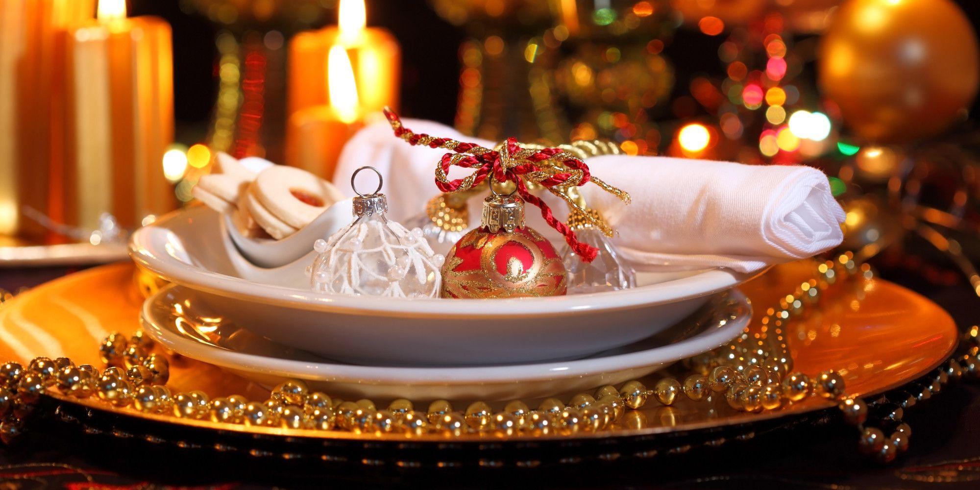 2000x1000 Christmas Dinner Wallpaper