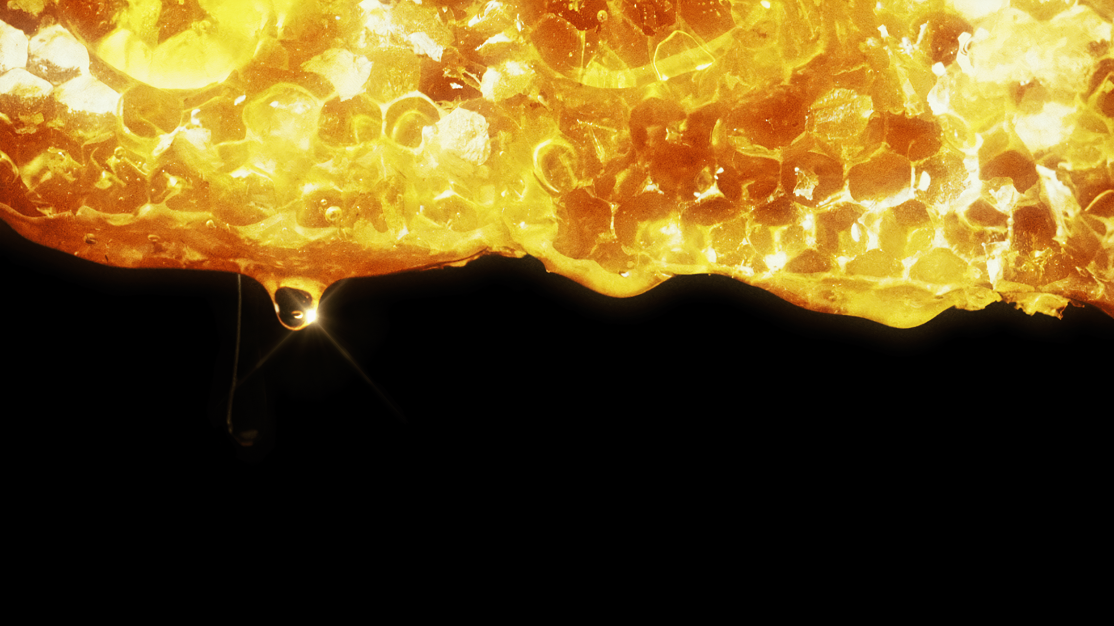 3840x2160 I made Nectar's Honey Dripping Honeycomb 4K Desktop Wallpaper (downloadable link on the comment below)