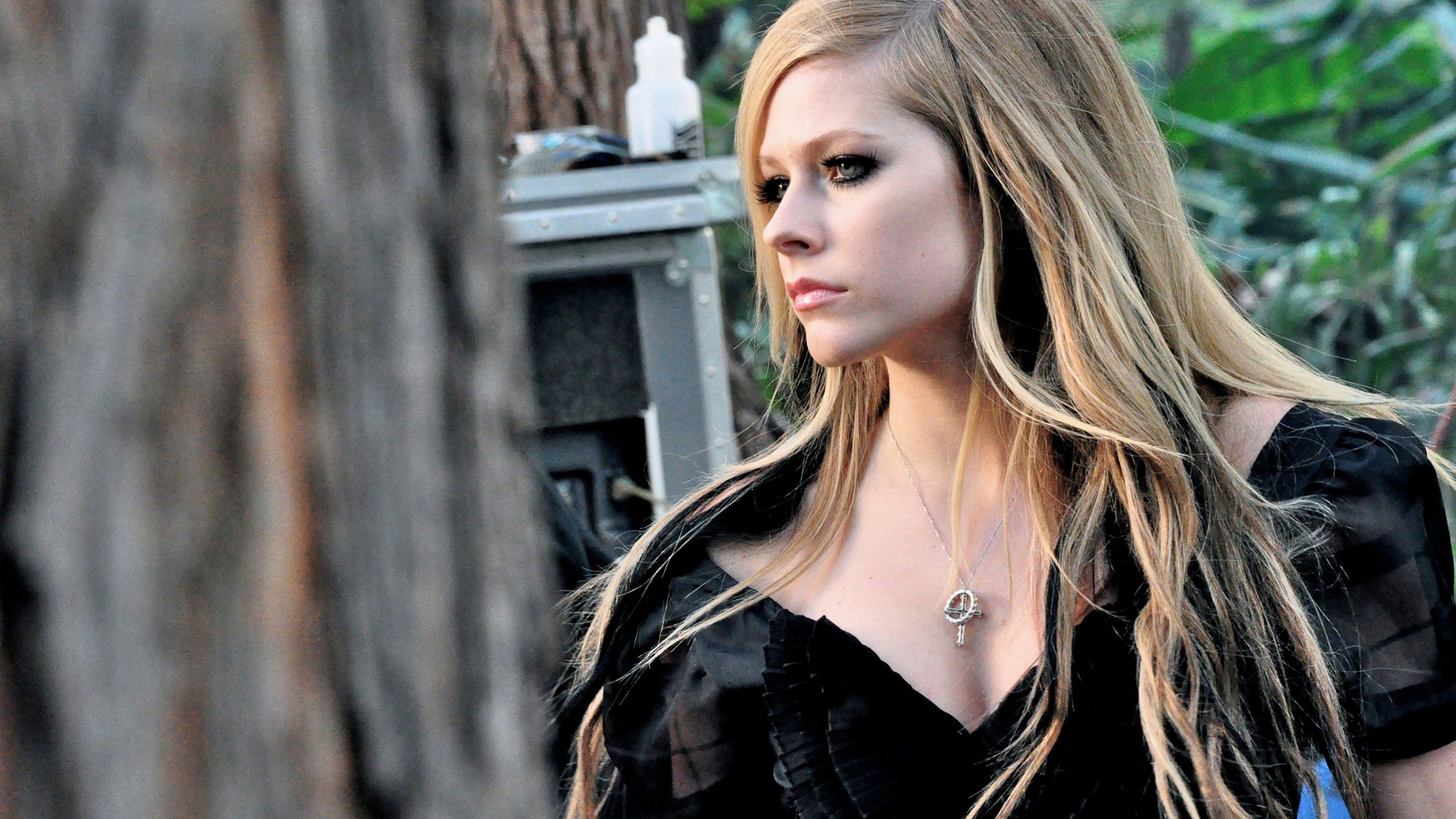 Avril lavigne HD wallpapers  Pxfuel